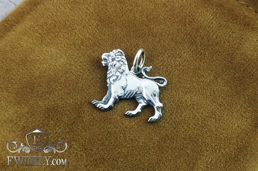 Pendant of silver "Lion" with blackening, фото